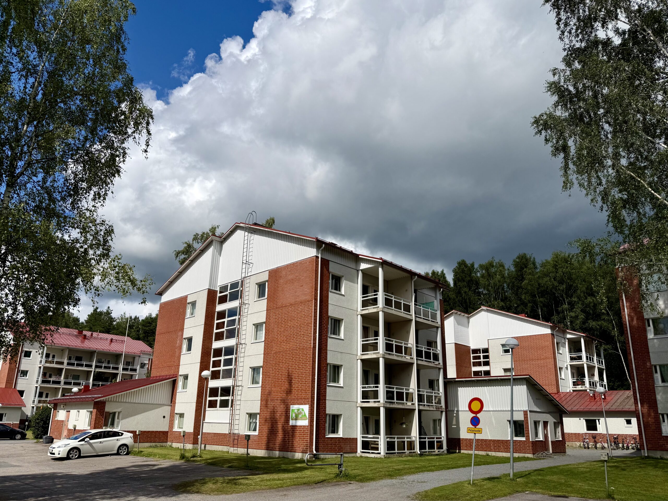 Mäyräntie-4-rakennus-oy-antti-j-ahola